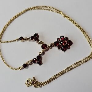 Bohemian Garnet Necklace 6k Gold
